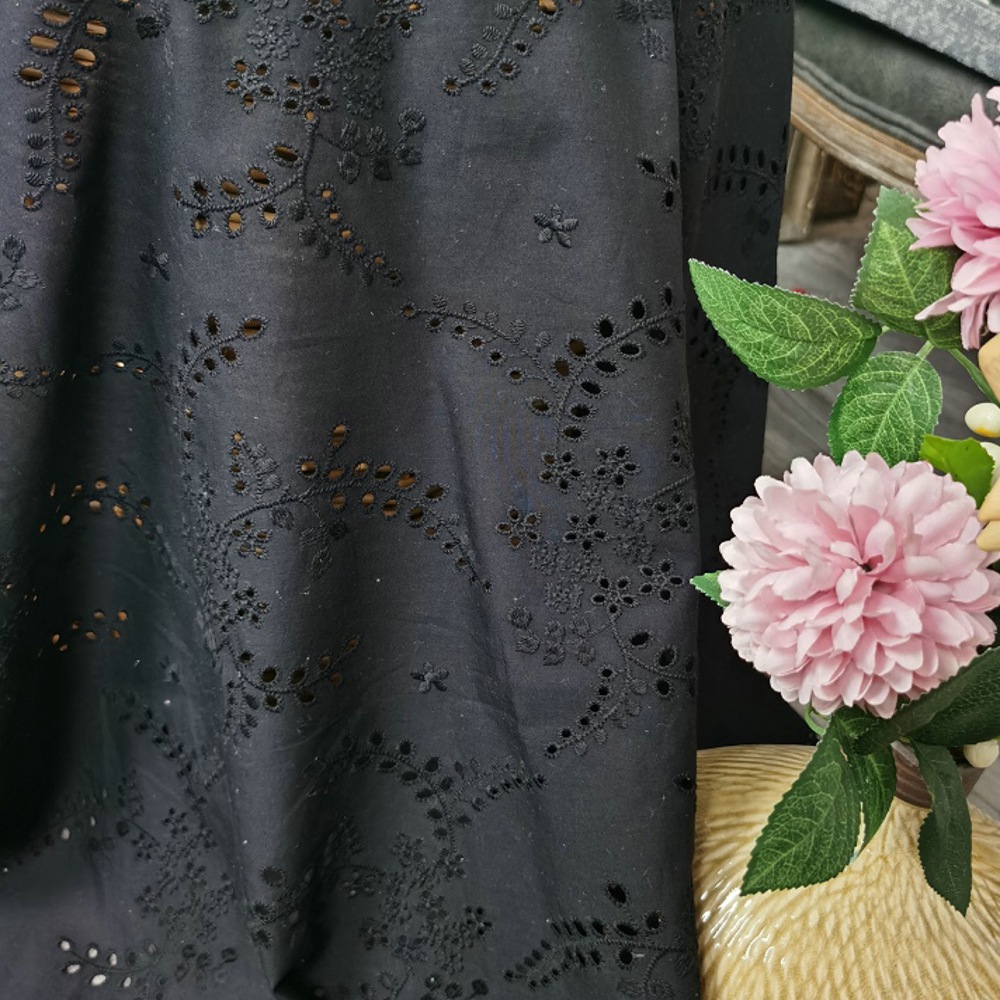 High-quality black hollow-out  - Sewing Eyelet Fabric 评论和价格