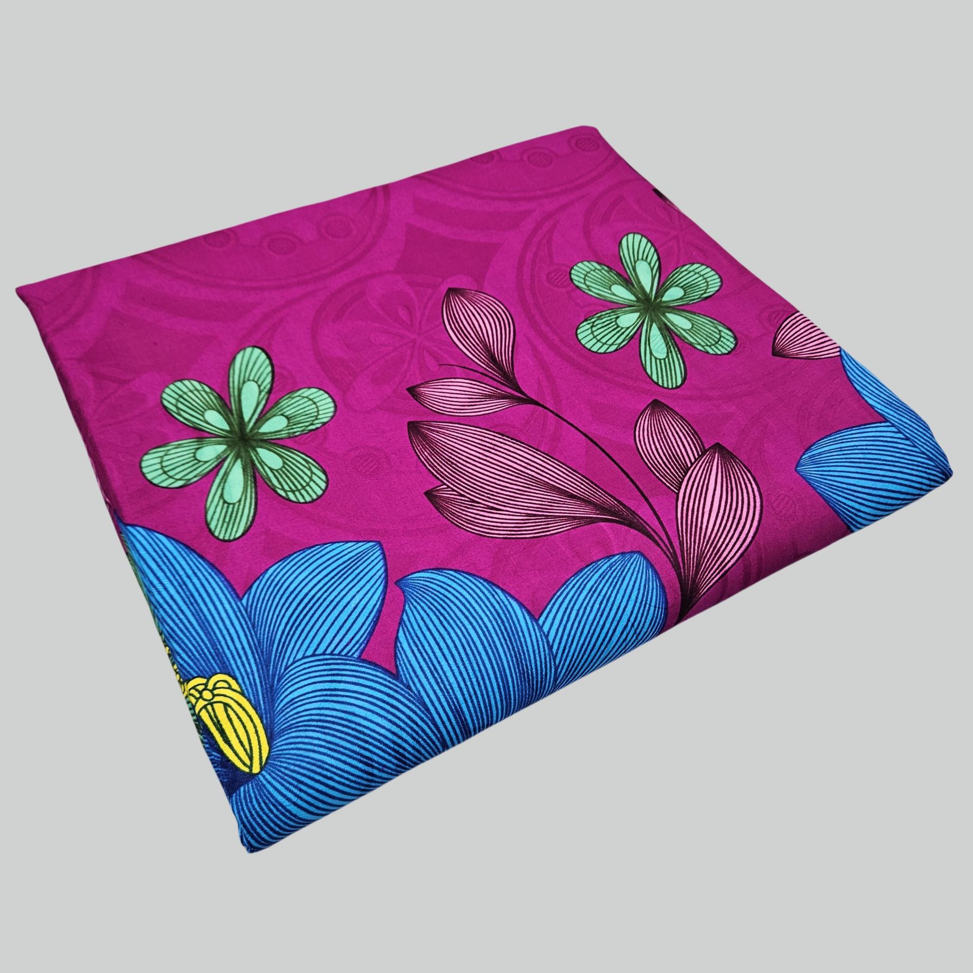 Floral Printed on Purple Blue  - Sewing Batik Fabric 评论和价格